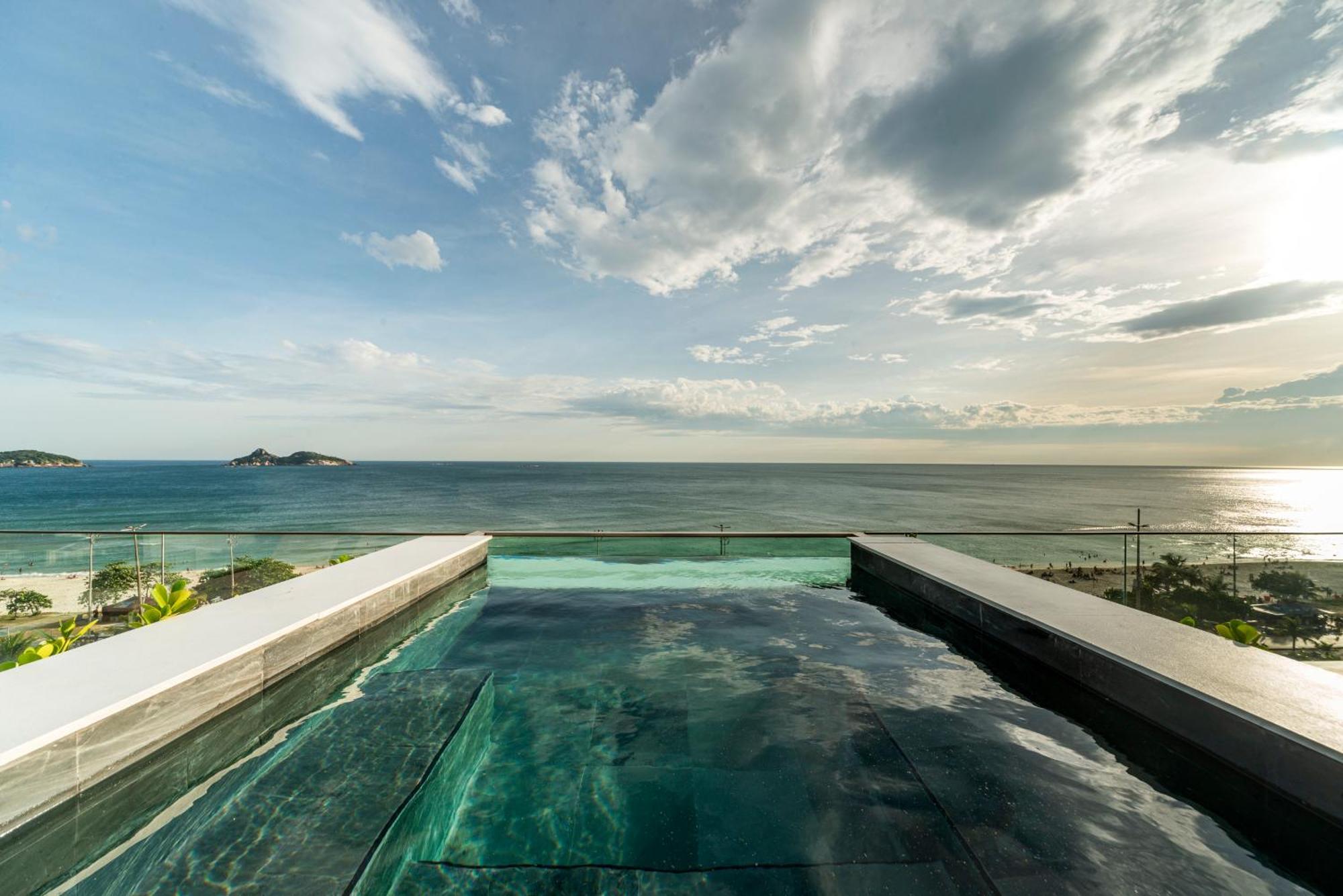 Hotel Lifestyle Laghetto Collection Rio de Janeiro Exteriér fotografie Infinity pool at the top of the hotel